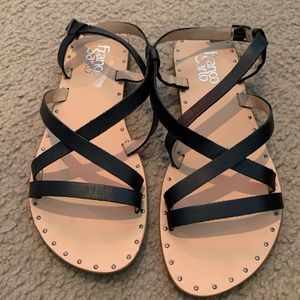 Flat sandals